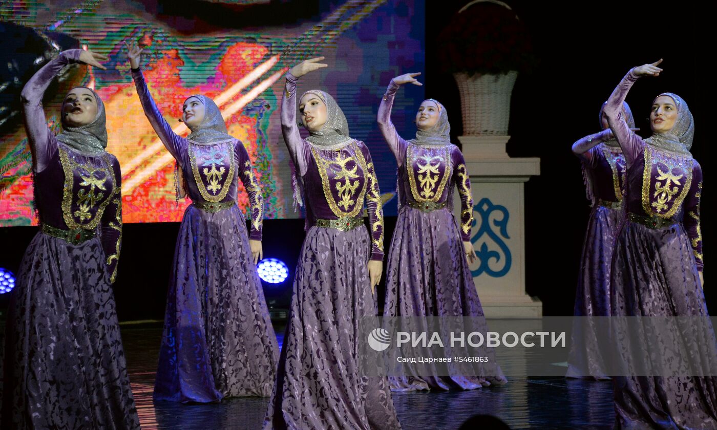 Празднование Дня конституции Чеченской Республики в Грозном