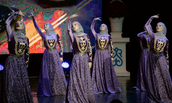 Празднование Дня конституции Чеченской Республики в Грозном