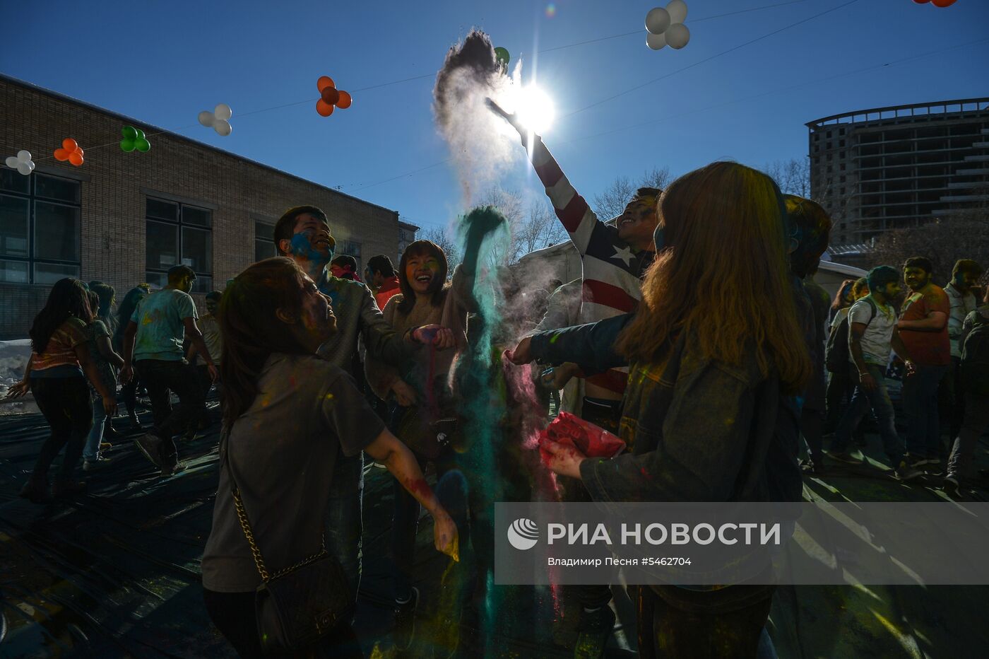 Фестиваль красок Холи-Мела