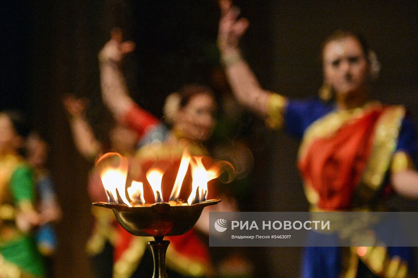 Фестиваль красок Холи-Мела