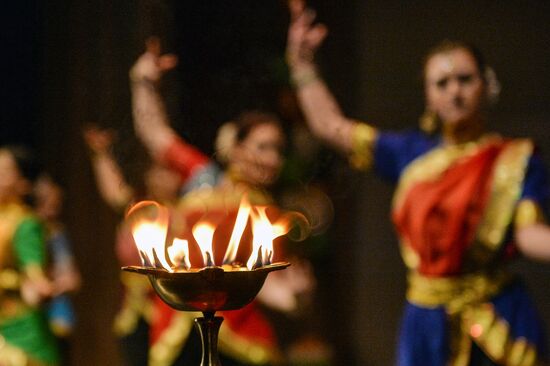 Фестиваль красок Холи-Мела