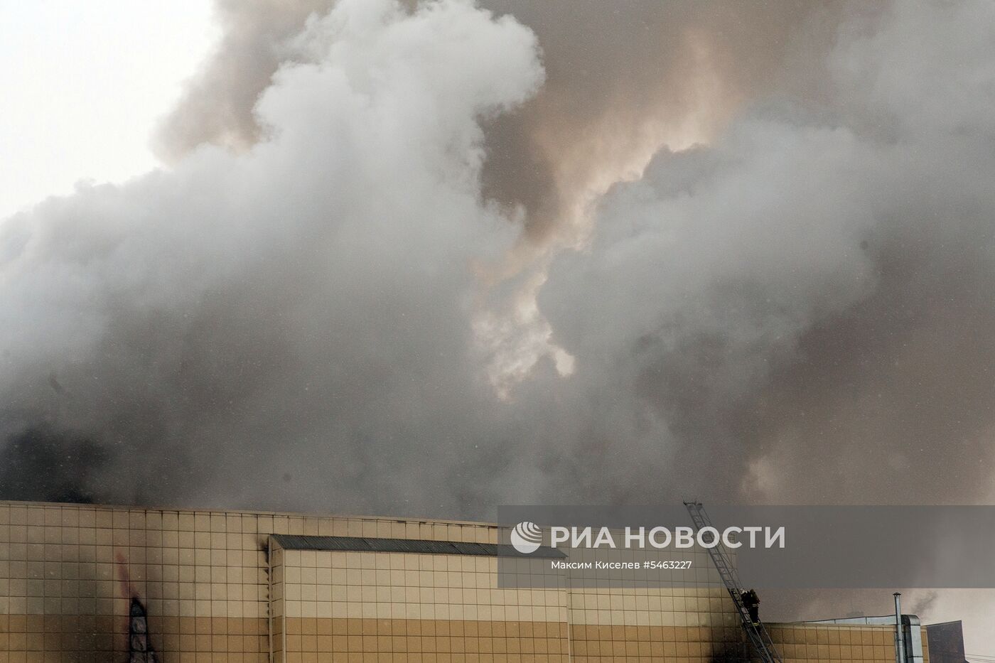 Пожар в торговом центре «Зимняя вишня» в Кемерово 