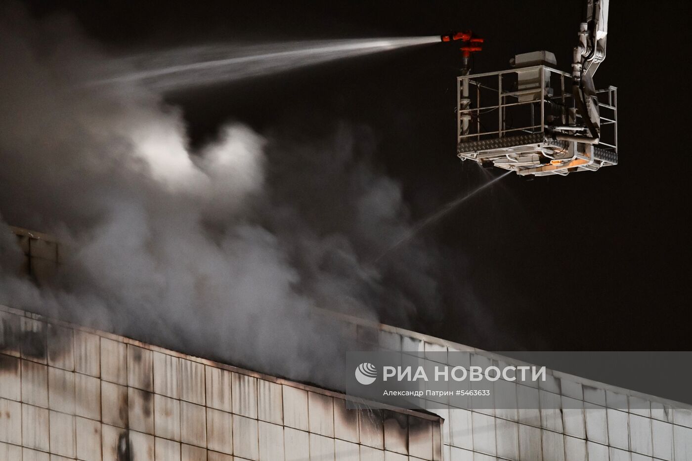 Пожар в торговом центре «Зимняя вишня» в Кемерово