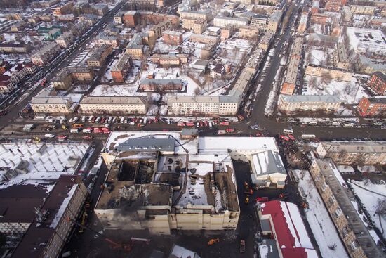 Пожар в торговом центре «Зимняя вишня» в Кемерово