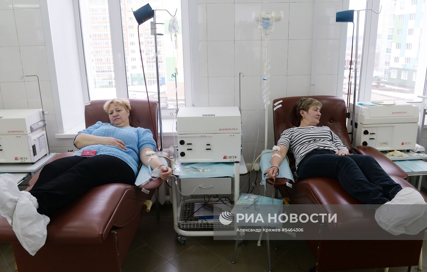 Сдача крови для пострадавших при пожаре в ТЦ "Зимняя вишня" 