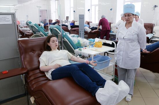 Сдача крови для пострадавших при пожаре в ТЦ "Зимняя вишня" 