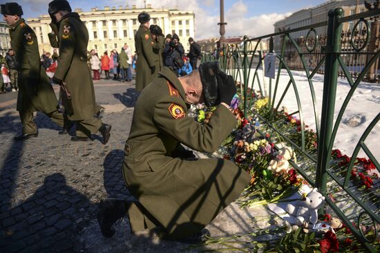 Акции в память о погибших при пожаре в ТЦ "Зимняя вишня"