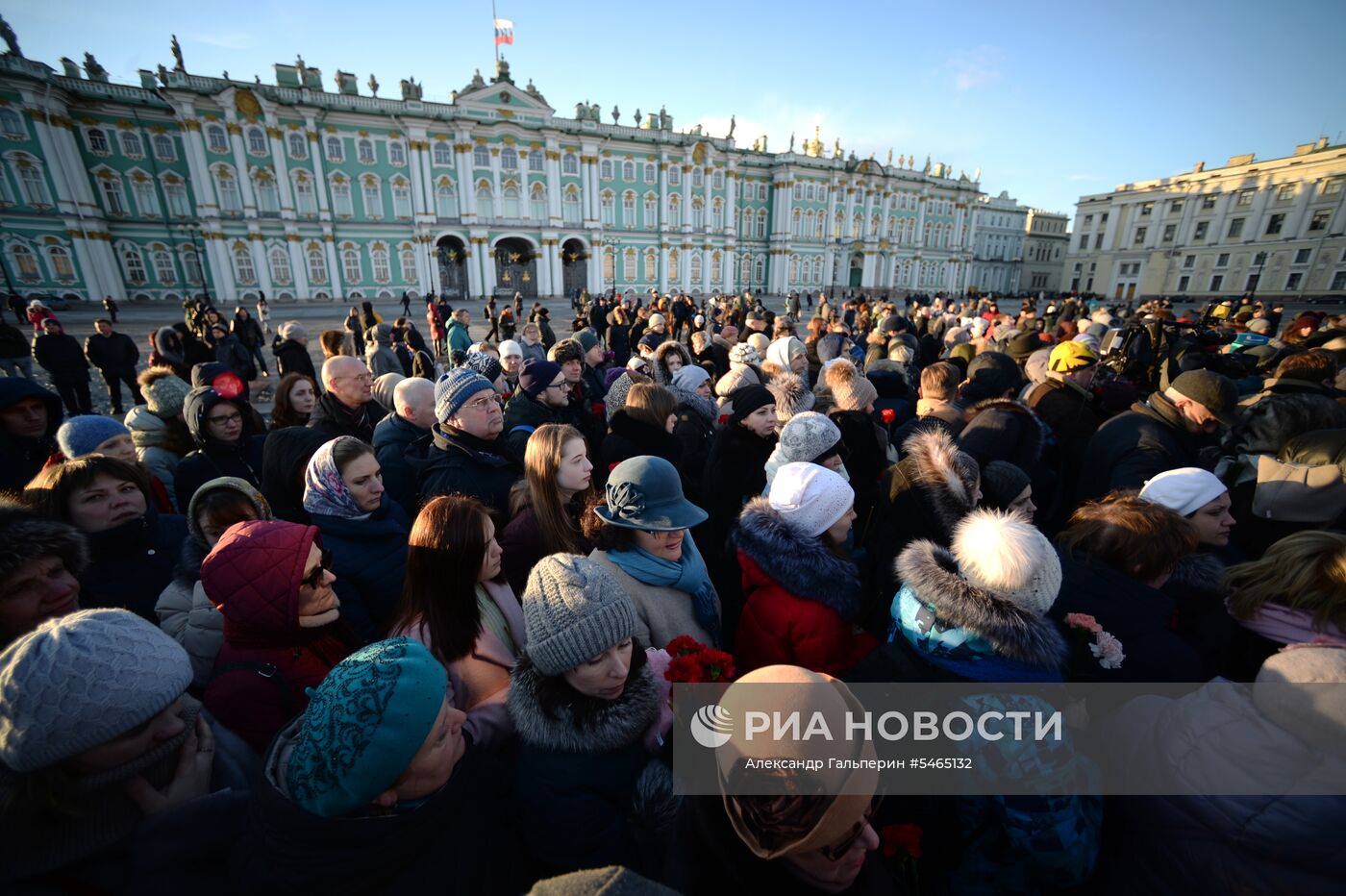 Акции в память о погибших при пожаре в ТЦ "Зимняя вишня" Акции в память о погибших при пожаре в ТЦ "Зимняя вишня"