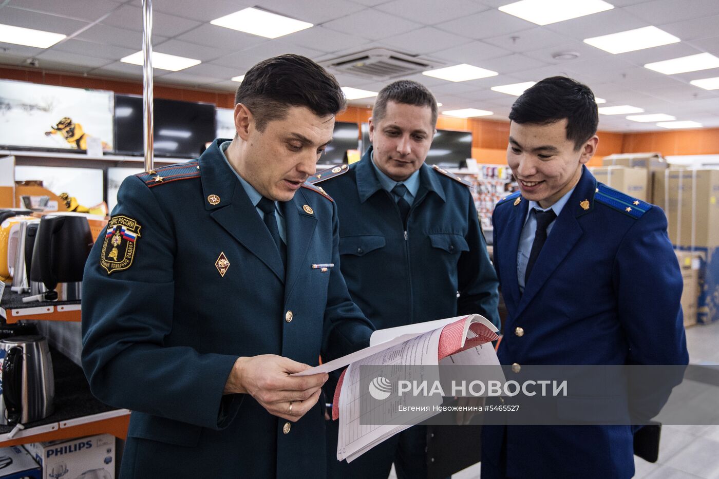 Проверка пожарной безопасности в ТРЦ "Серебряный дом"