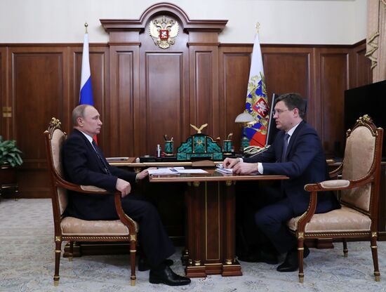 Президент РФ В. Путин встретился с министром энергетики А. Новаком