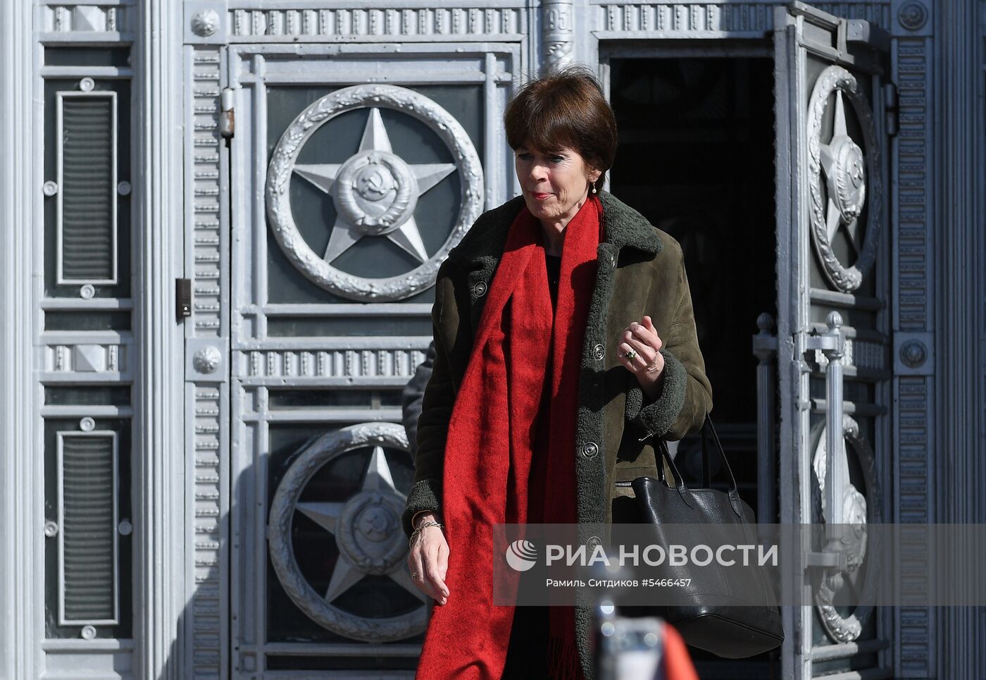 В МИД РФ вызвали послов стран, выславших российских дипломатов