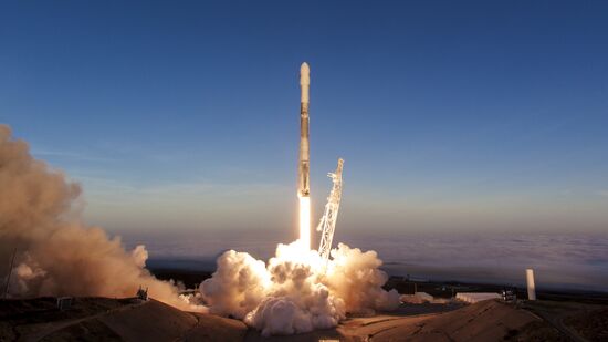 SpaceX запустила ракету Falcon 9 со спутниками Iridium NEXT