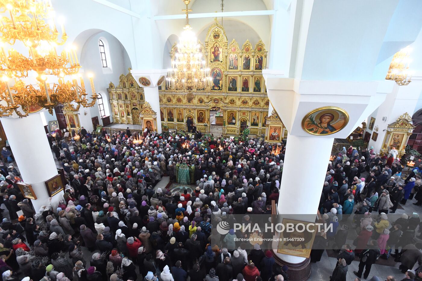 Празднование Вербного воскресенья в России