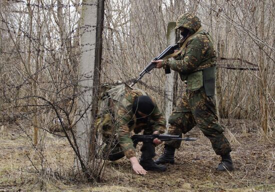 Учения разведывательного подразделения Народной милиции ЛНР