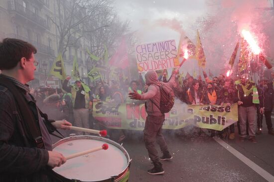 Забастовка работников железных дорог во Франции