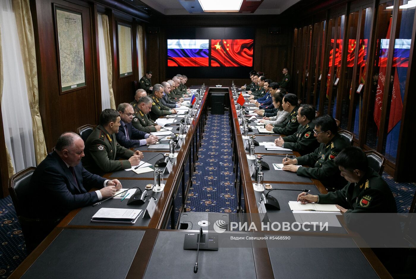 Министр обороны РФ С. Шойгу провел ряд встреч