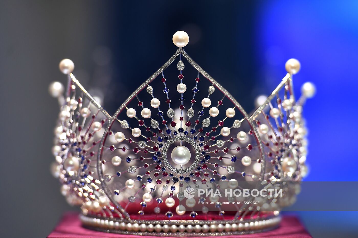 Презентация новой короны конкурса "Мисс Россия"
