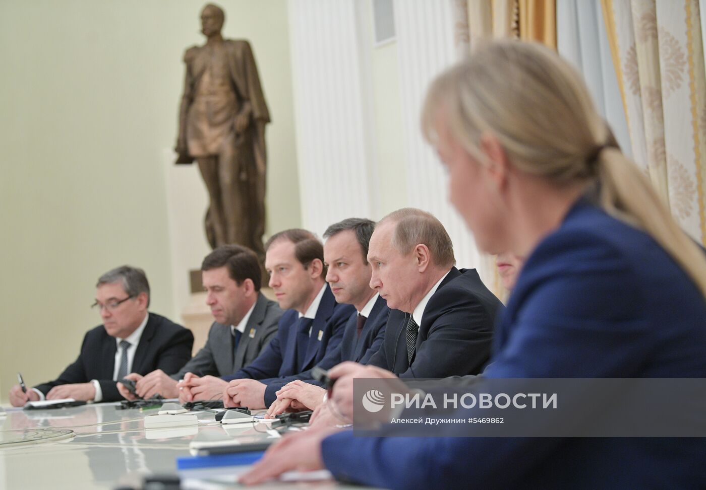 Президент РФ В. Путин встретился с членами инспекционной комиссии Международного бюро выставок