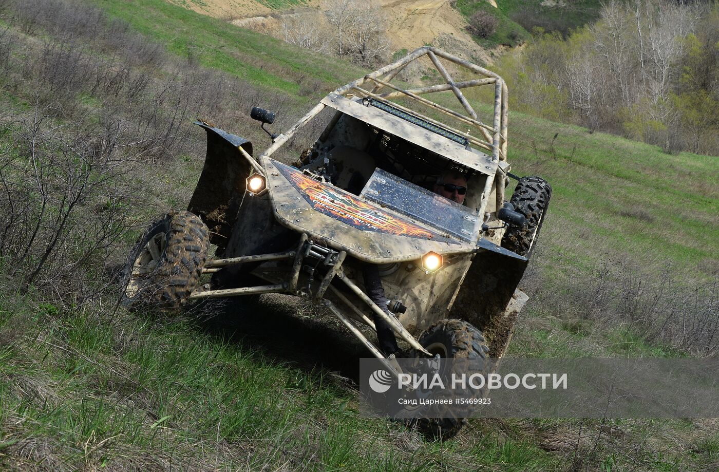 Испытания военных багги в Гудермесе