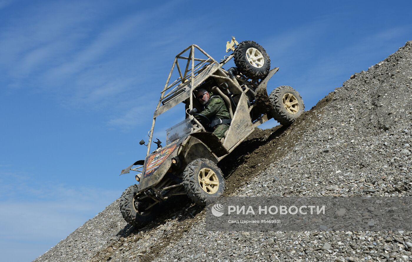 Испытания военных багги в Гудермесе