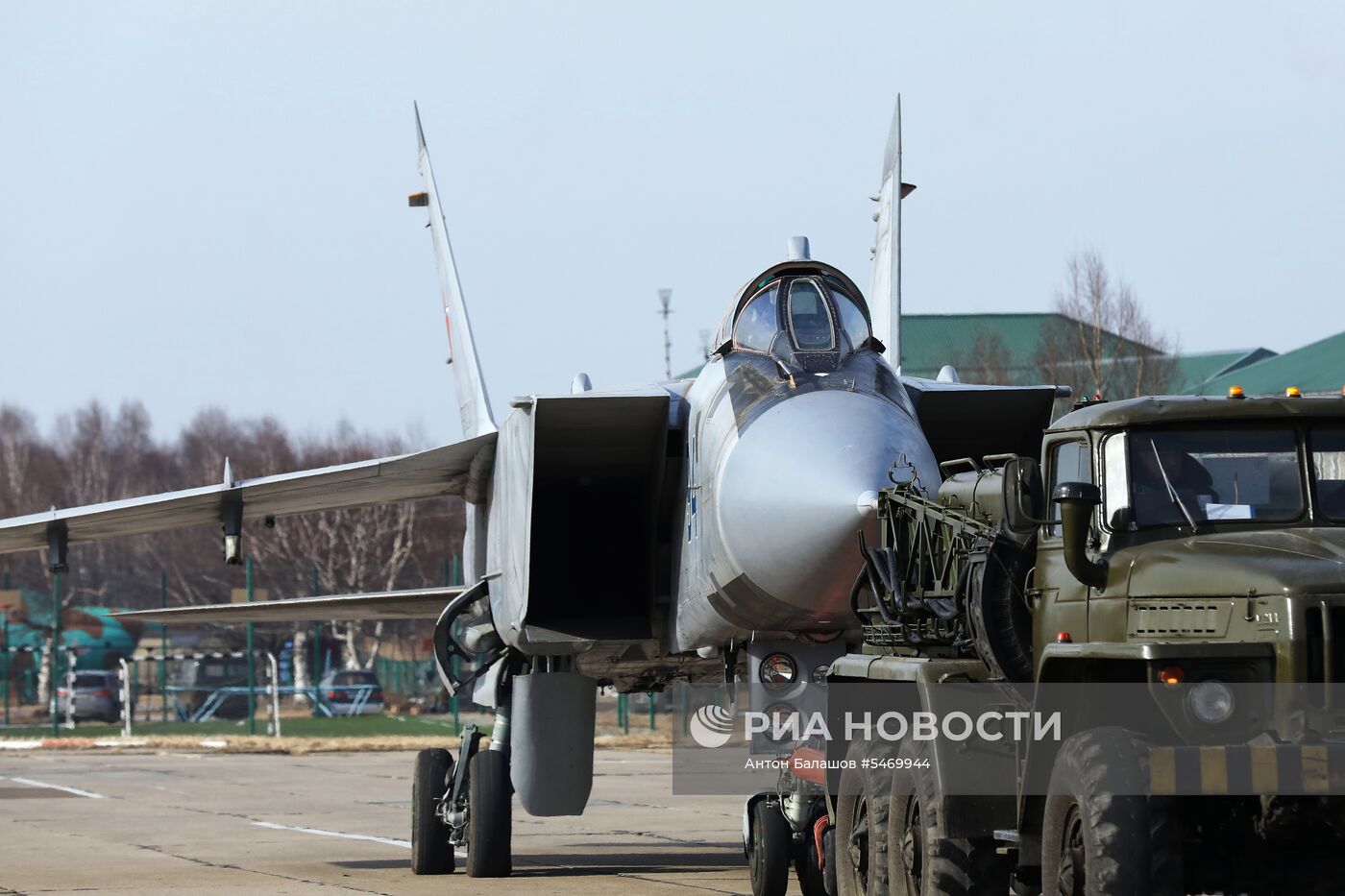 Соревнования военных летчиков "Авиадартс-2018" в Приморье