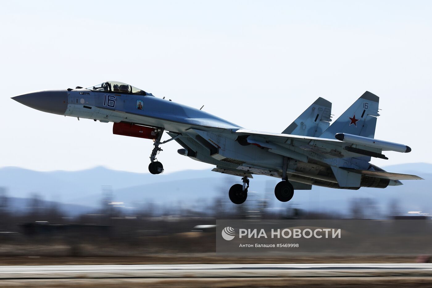 Соревнования военных летчиков "Авиадартс-2018" в Приморье