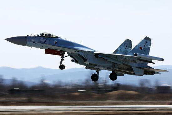 Соревнования военных летчиков "Авиадартс-2018" в Приморье