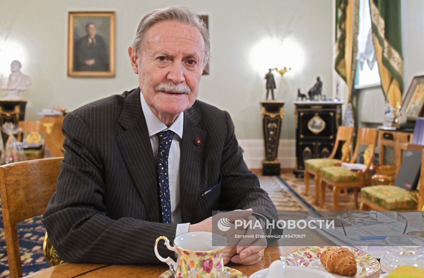 Художественный руководитель Малого театра Ю. Соломин