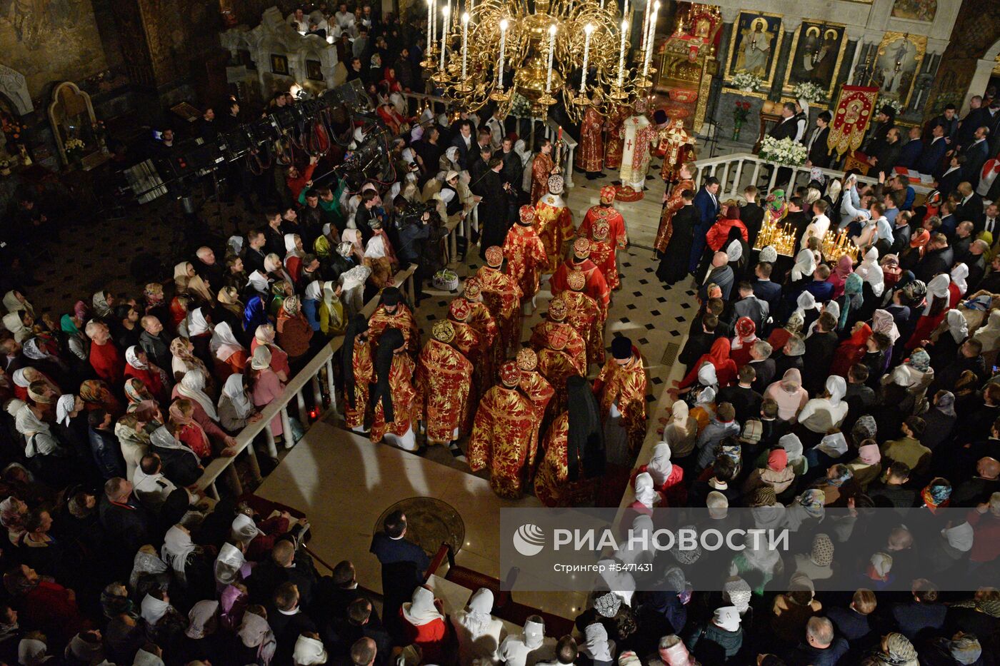 Пасхальное богослужение в Киево-Печерской лавре