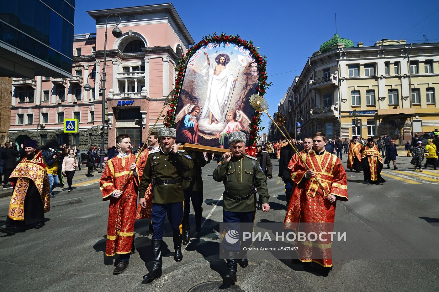 Празднование Пасхи в регионах России