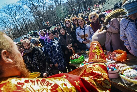 Празднование Пасхи в регионах России