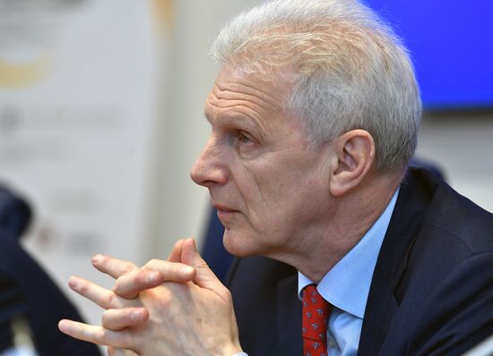 XIX Апрельская международная научная конференция по проблемам развития экономики и общества