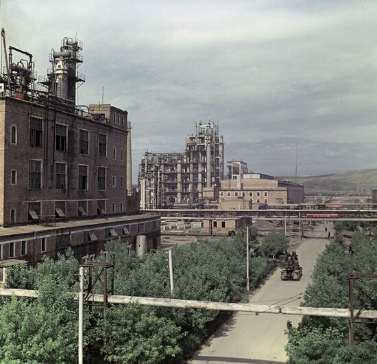 Химический завод в Грозном