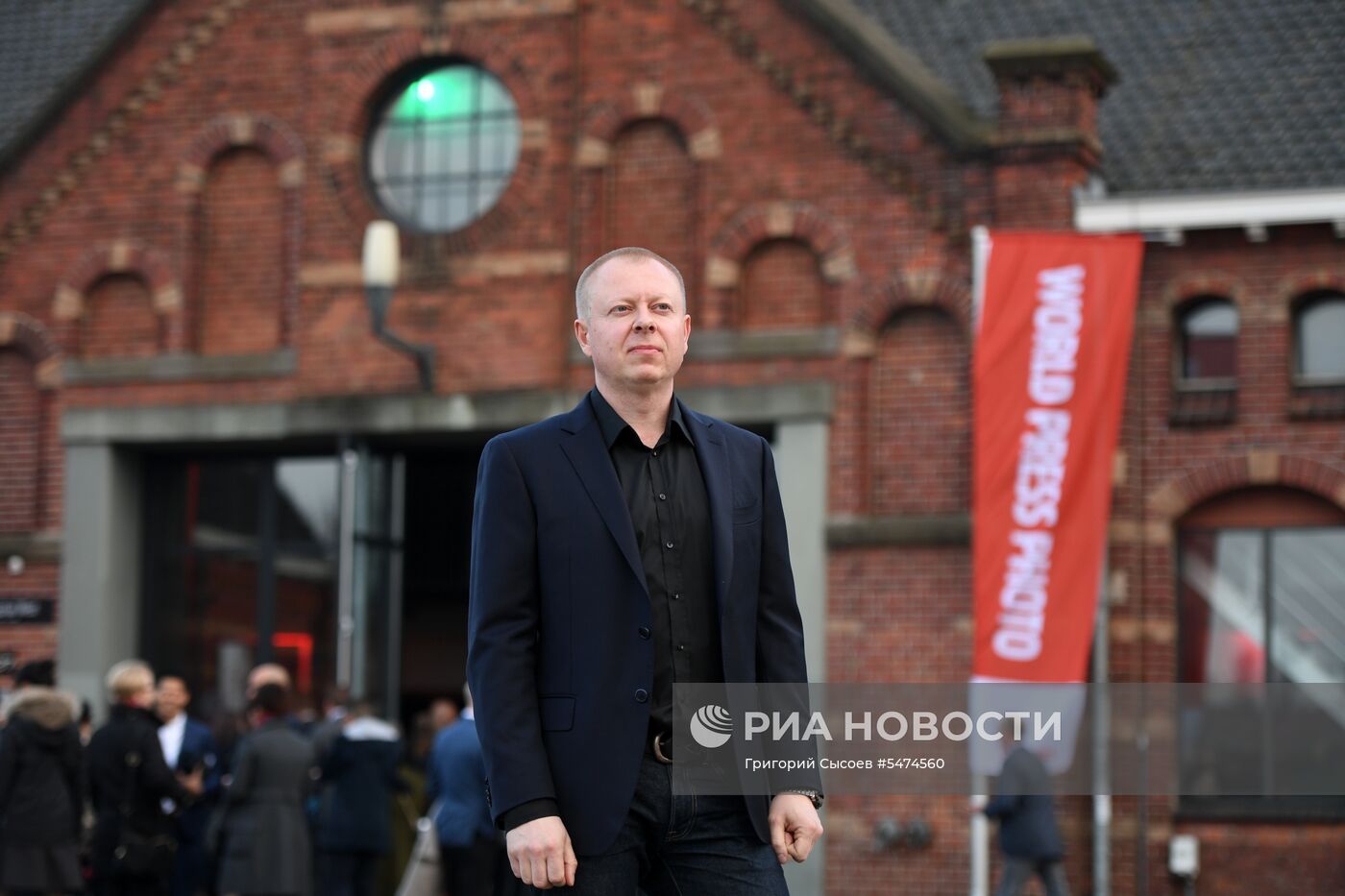 Фотокорреспонденту МИА "Россия сегодня" В. Мельникову вручили премию World Press Photo