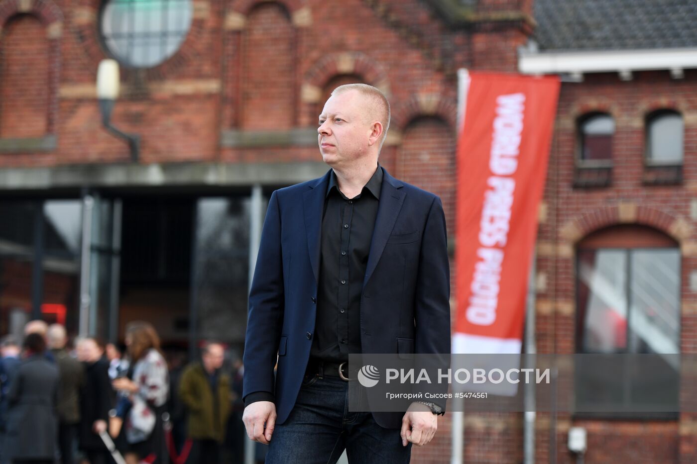 Фотокорреспонденту МИА "Россия сегодня" В. Мельникову вручили премию World Press Photo