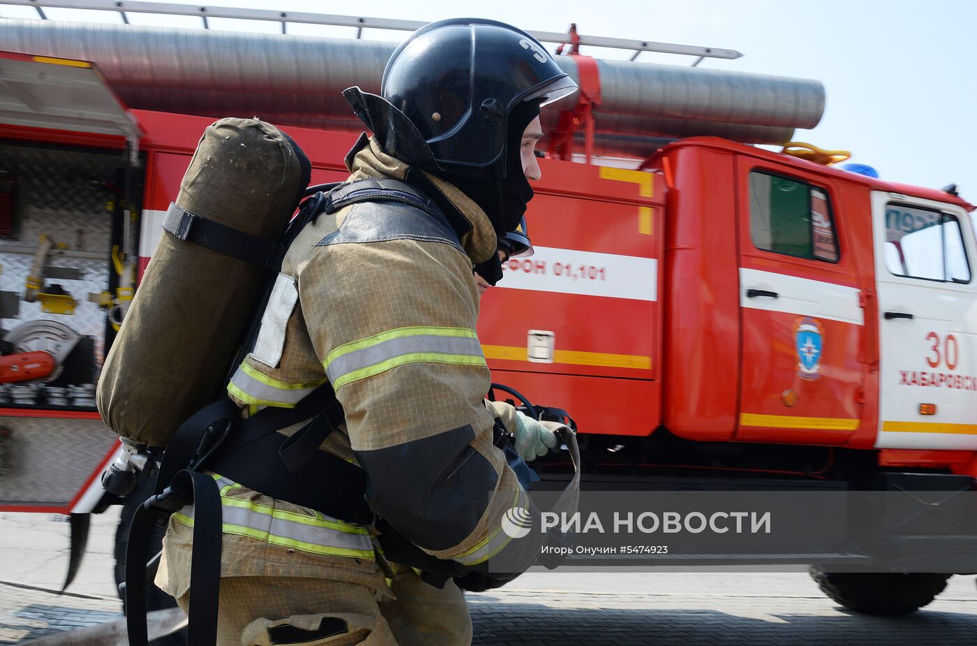 Учения по эвакуации людей и ликвидации пожара в ТЦ "Южный парк" в Хабаровске