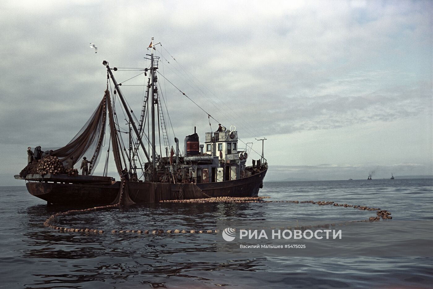 Рыболовный промысел у берегов Сахалина