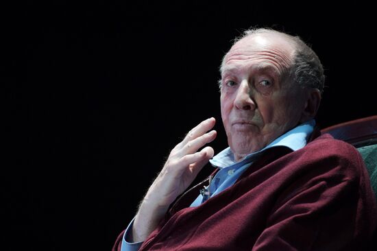 Показ спектакля «Reception» в театре имени Моссовета