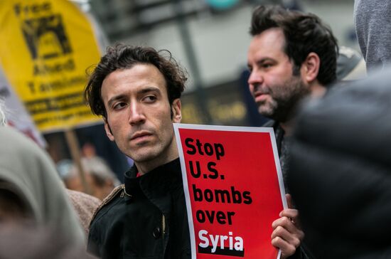 Акция протеста в США против ударов по Сирии