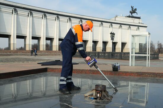 Профилактика Вечного огня на Поклонной горе 