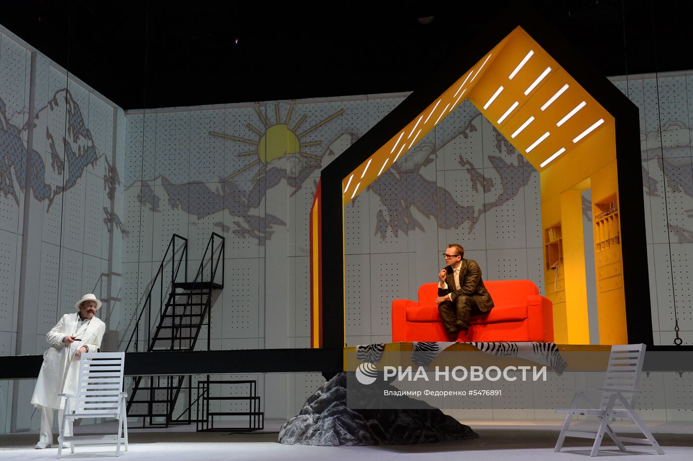 Показ спектакля «Ловушка для наследника» в театре О. Табакова
