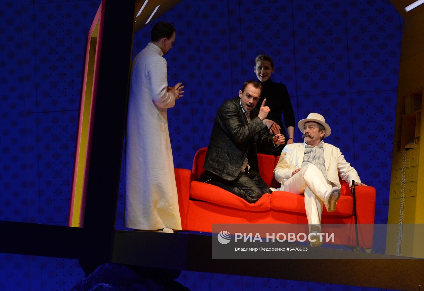 Показ спектакля «Ловушка для наследника» в театре О. Табакова