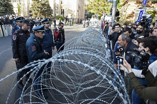 Акция протеста оппозиции в Ереване