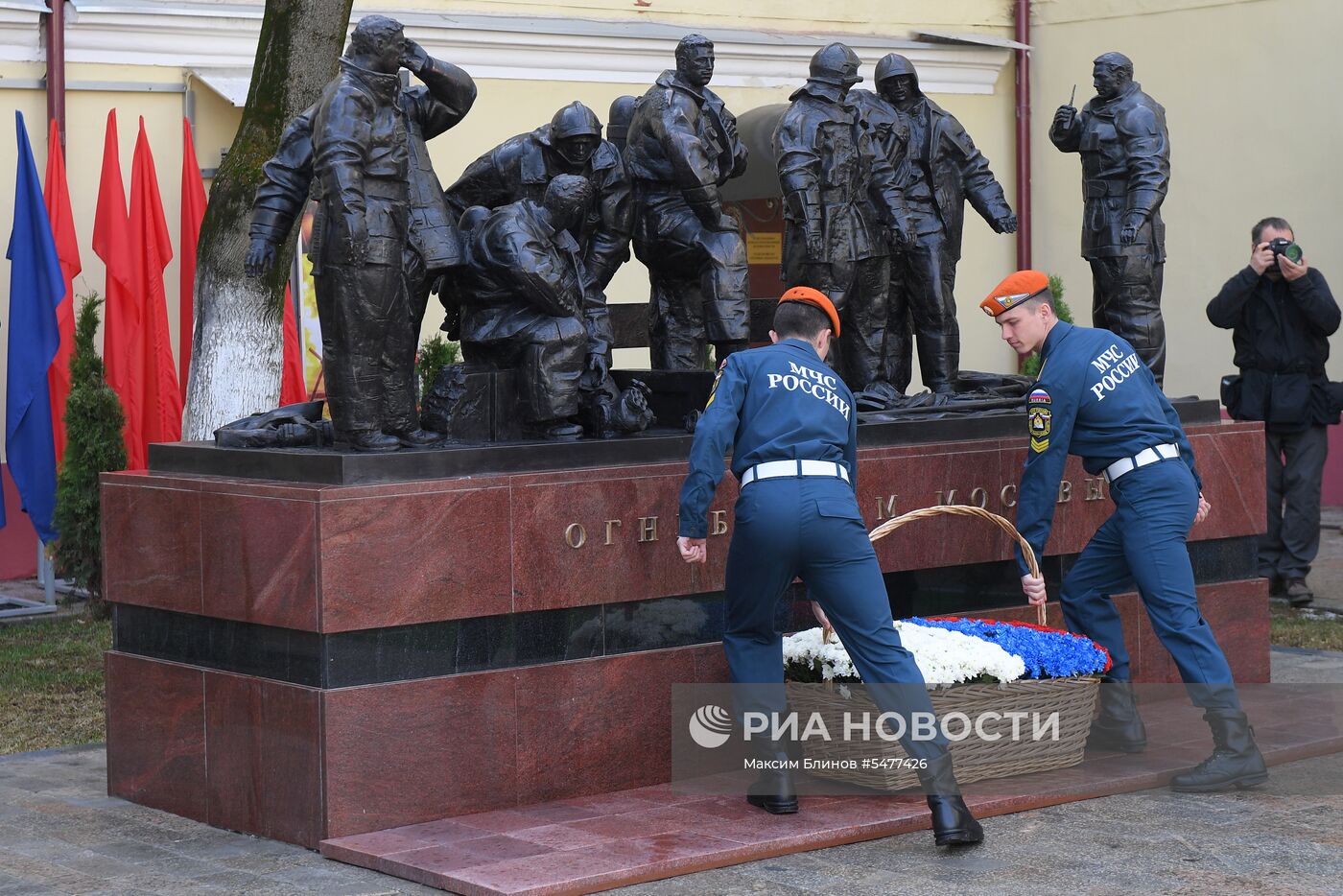 Открытие памятника "Огнеборцам столицы"