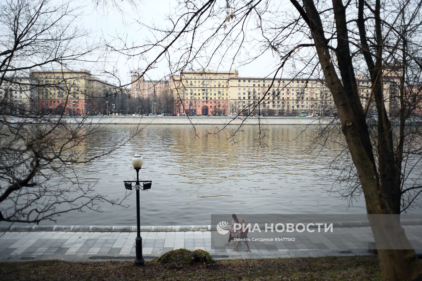 Весна в Москве 