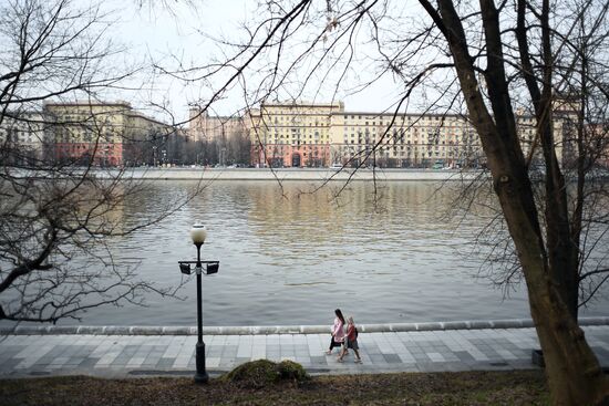 Весна в Москве 