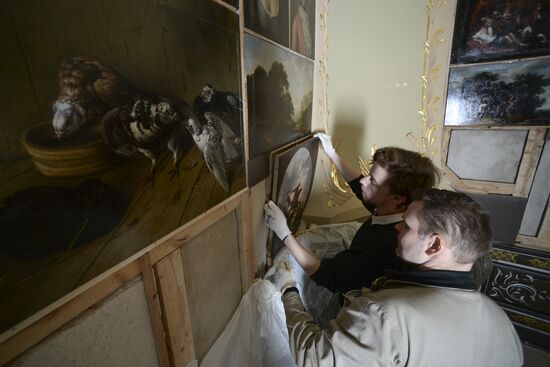 Реставрационные работы в дворцово-парковом ансамбле "Ораниенбаум"