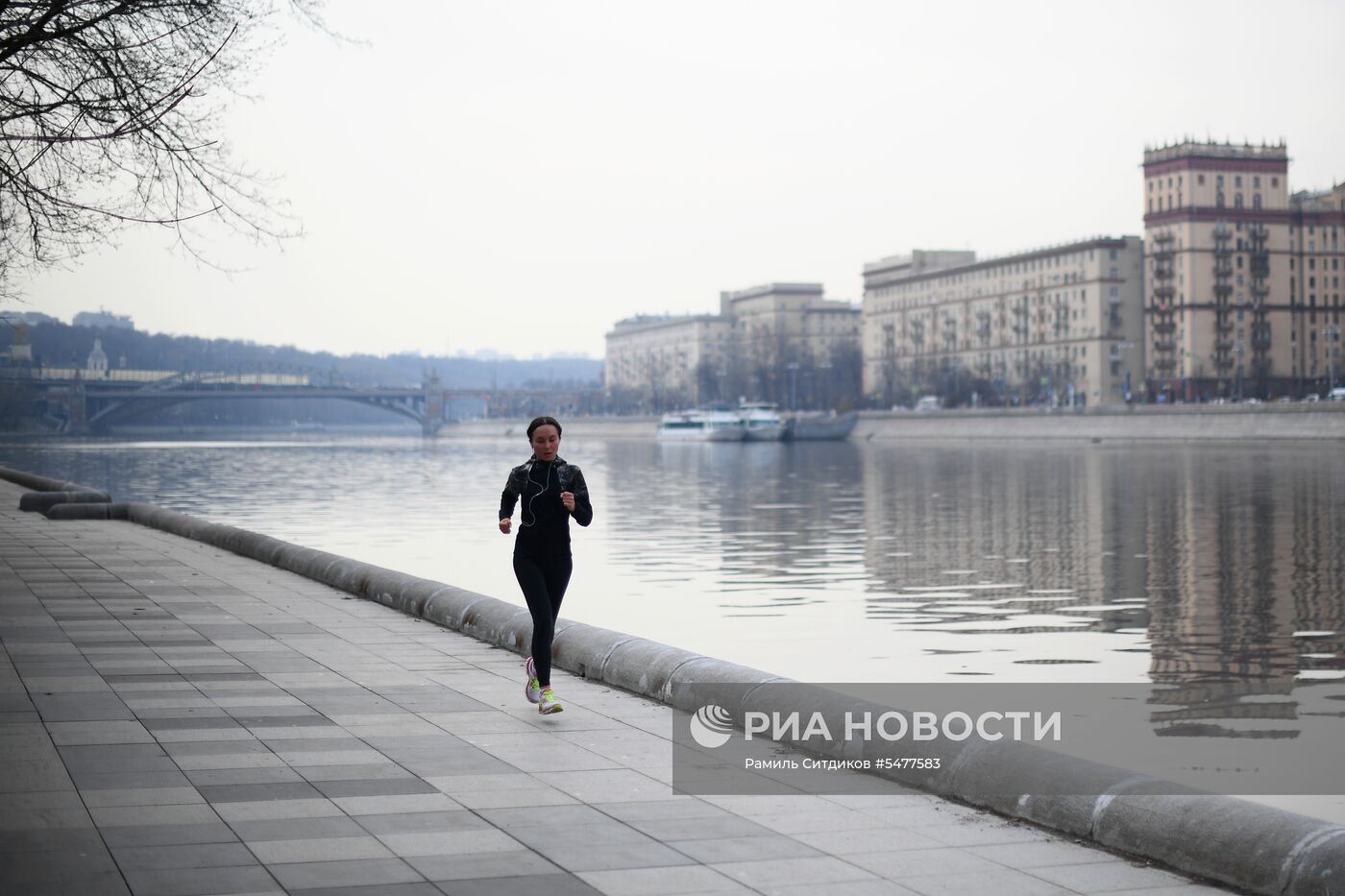 Весна в Москве 