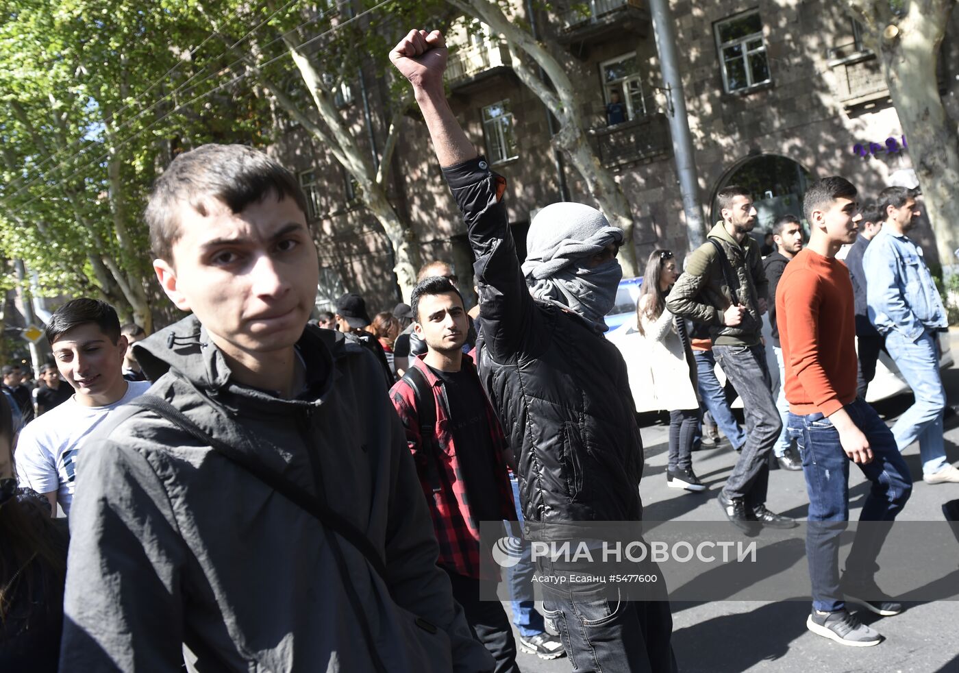 Акции протеста продолжаются в Ереване