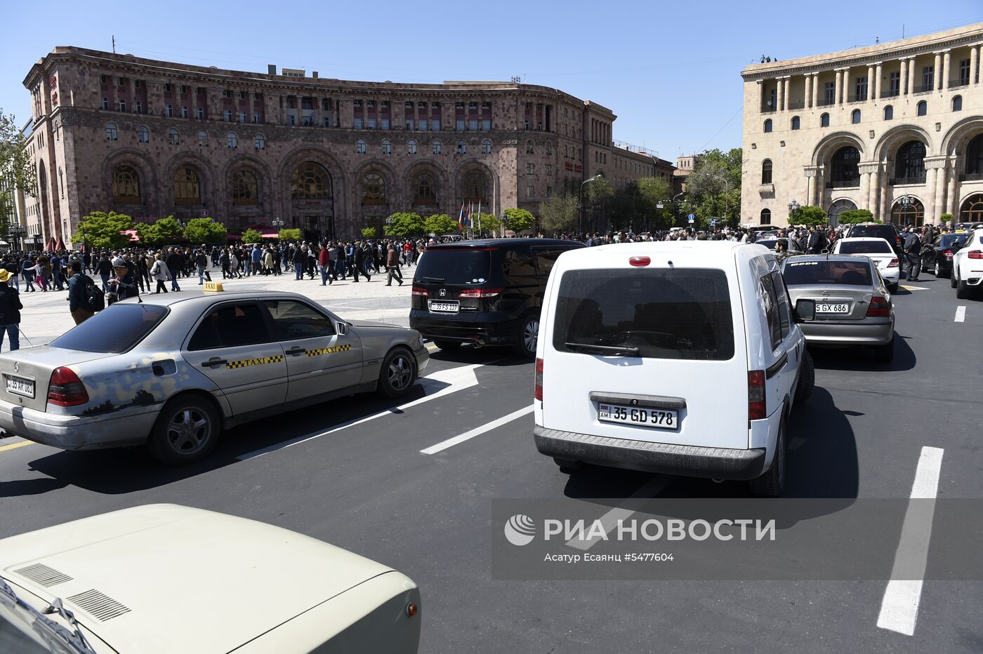 Акции протеста продолжаются в Ереване